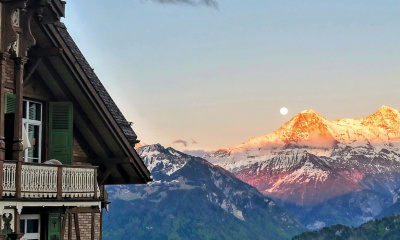 Gästehaus mit Ausblick auf die Berge
