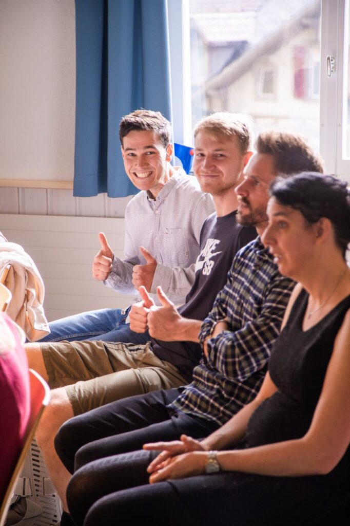 Studierende im Gottesdienst